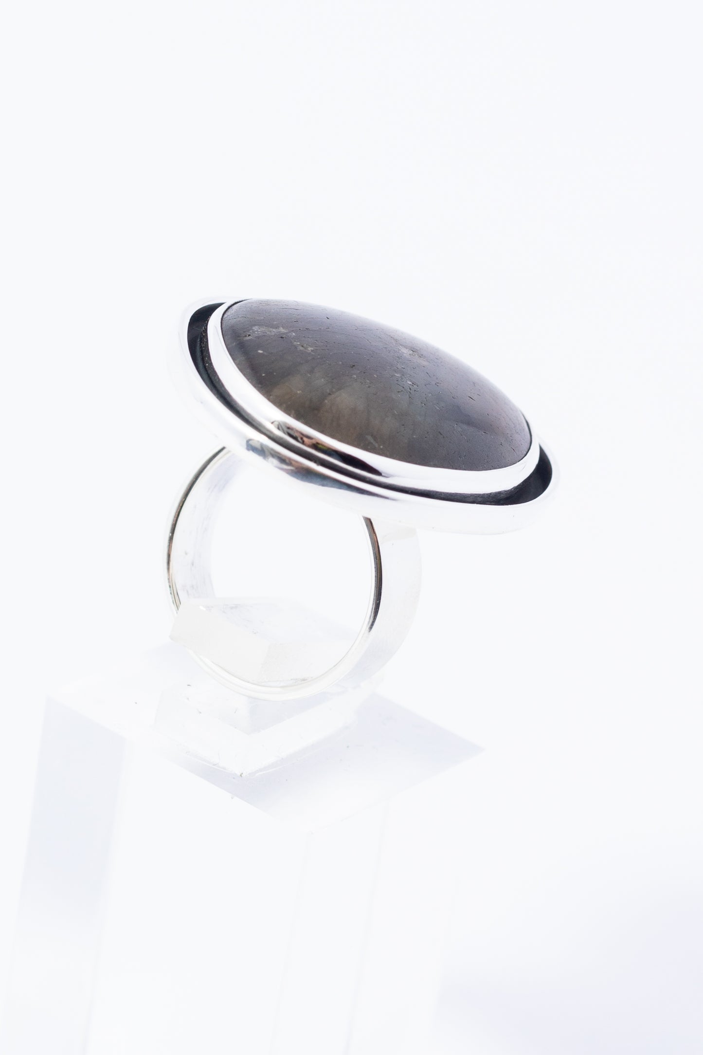 Anillo de Plata con Labradorita