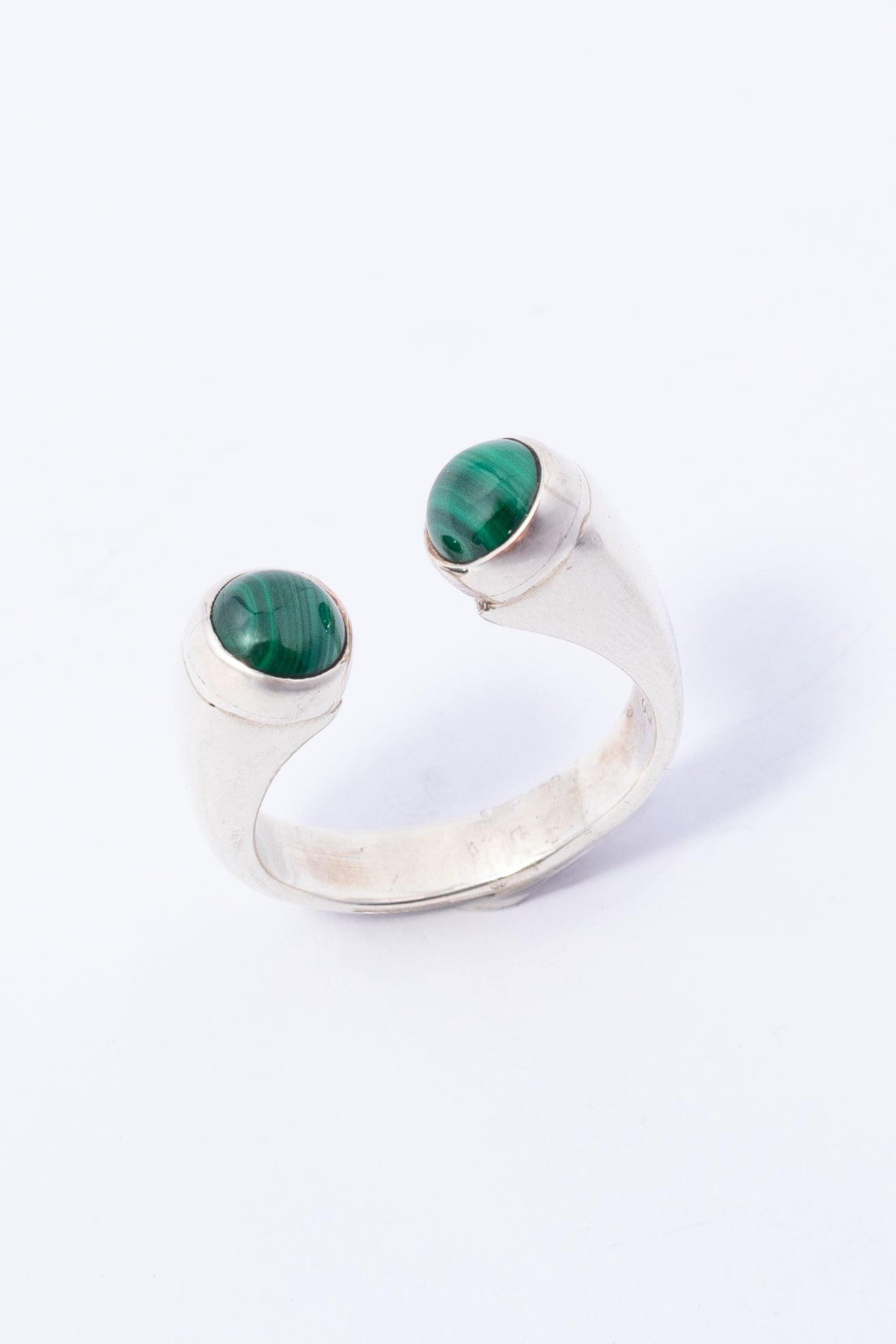 Anillo de Plata con Malaquita