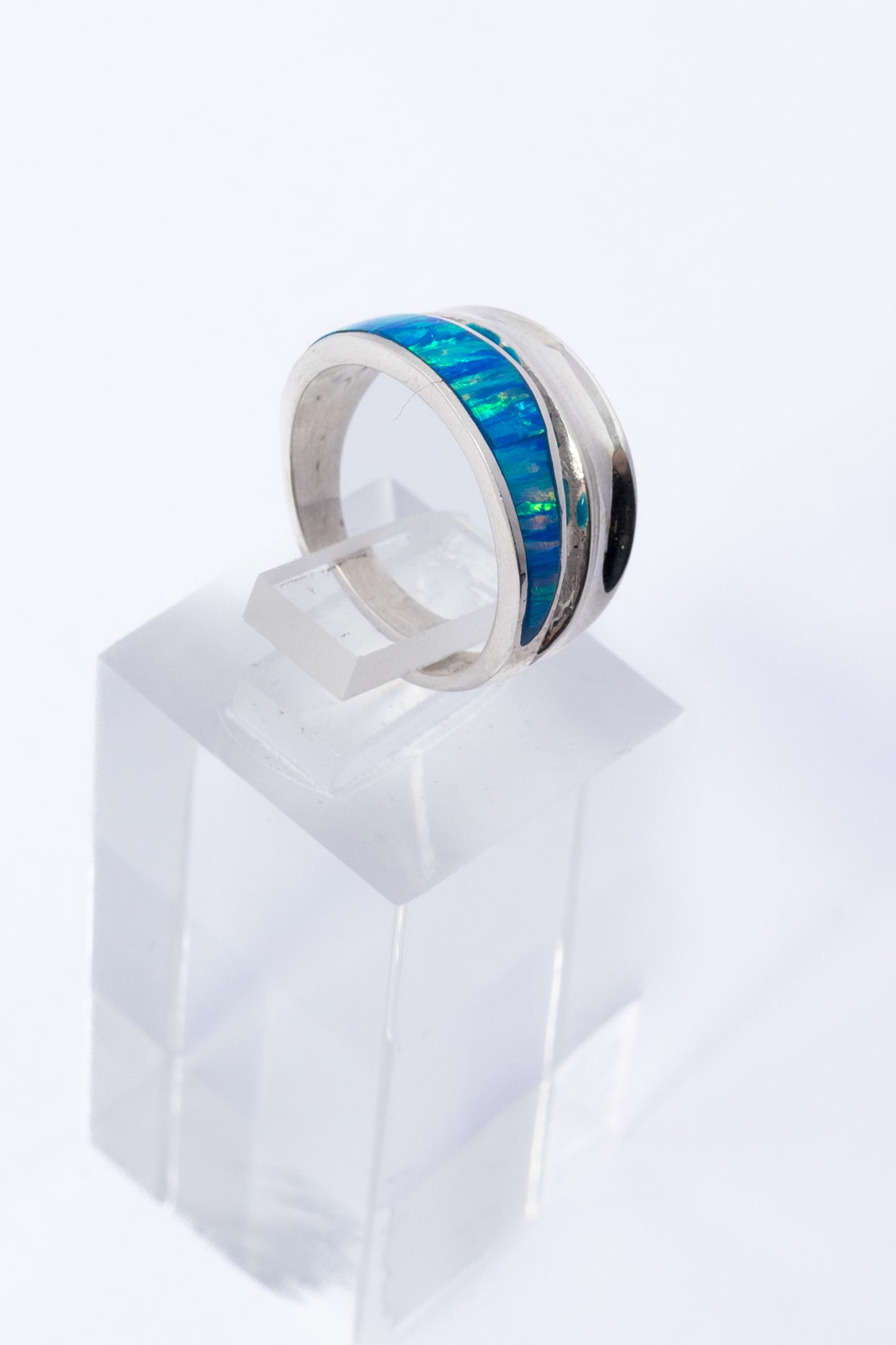 Anillo de Plata con Ópalo