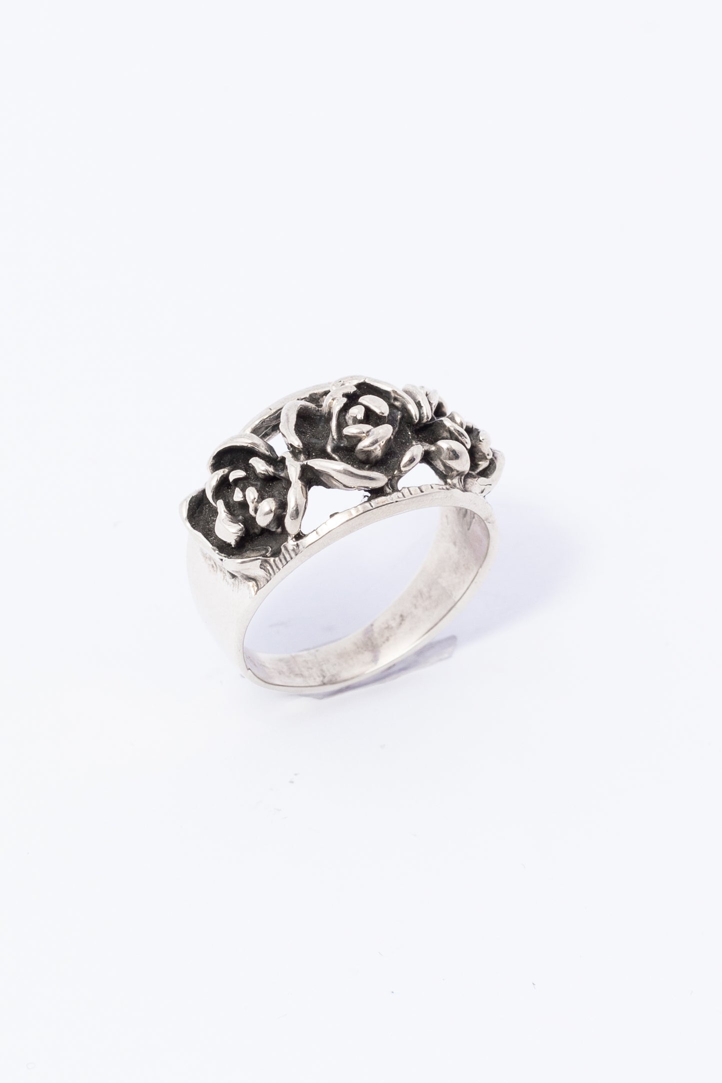 Anillo de Plata con Flores