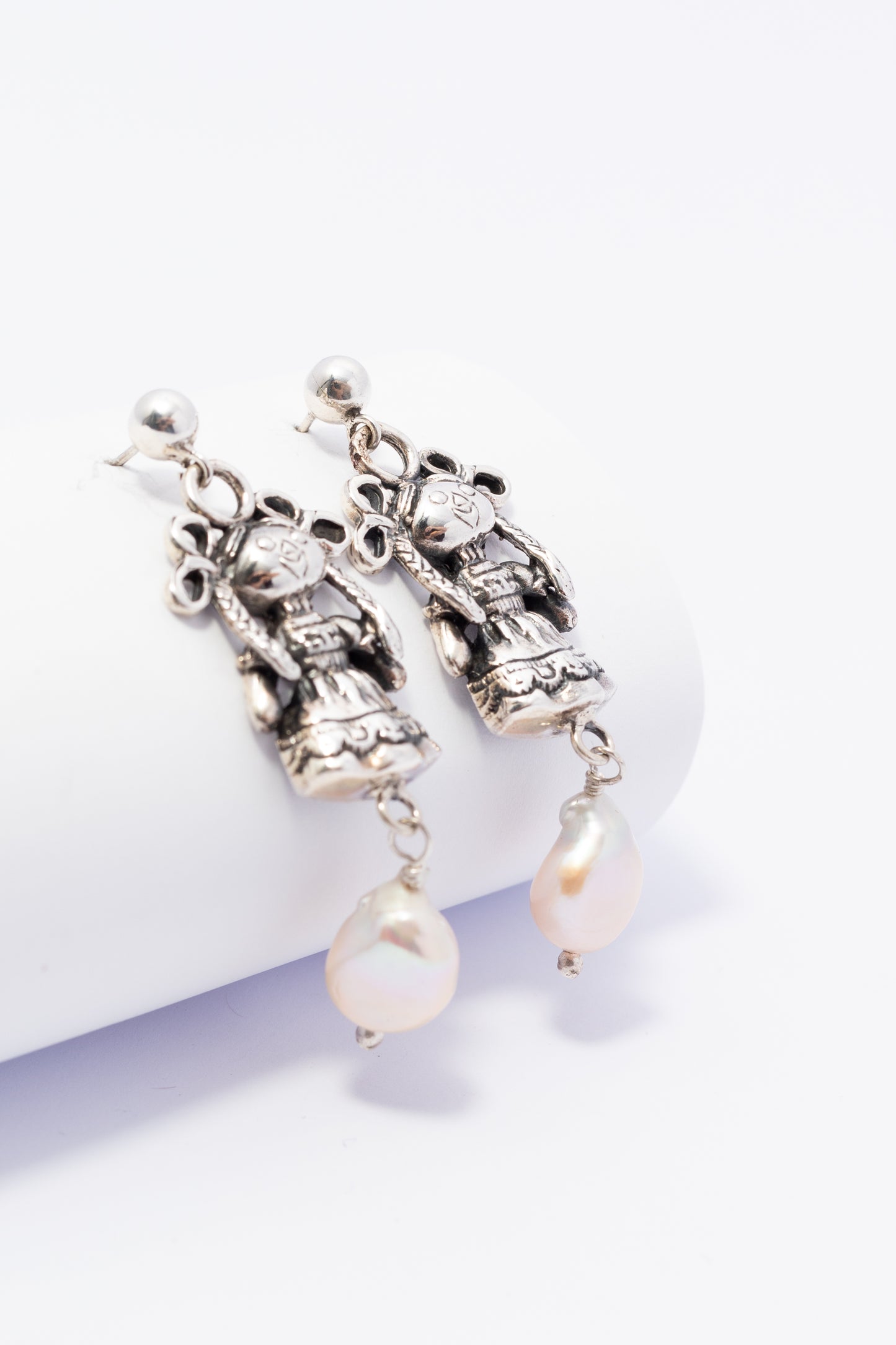Arete de Plata con Perla Muneca