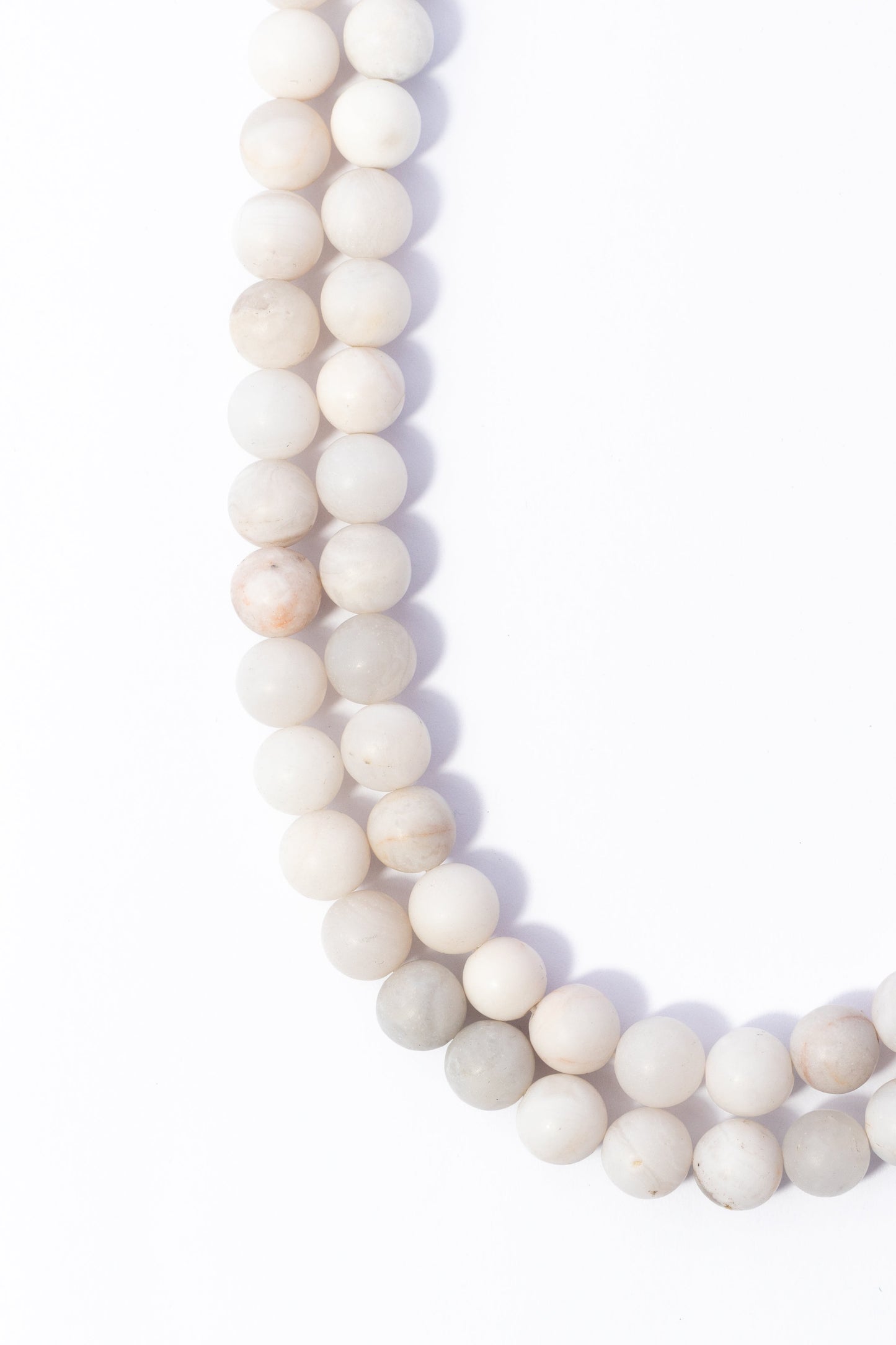 Hilo de Agata Bola Blanca Mate