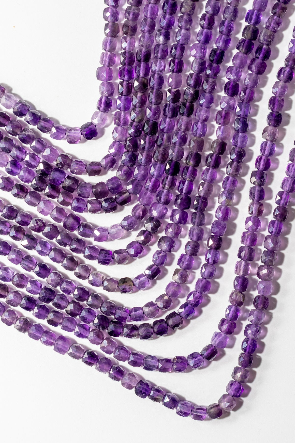 Hilo de Amatista Cubo Facetado