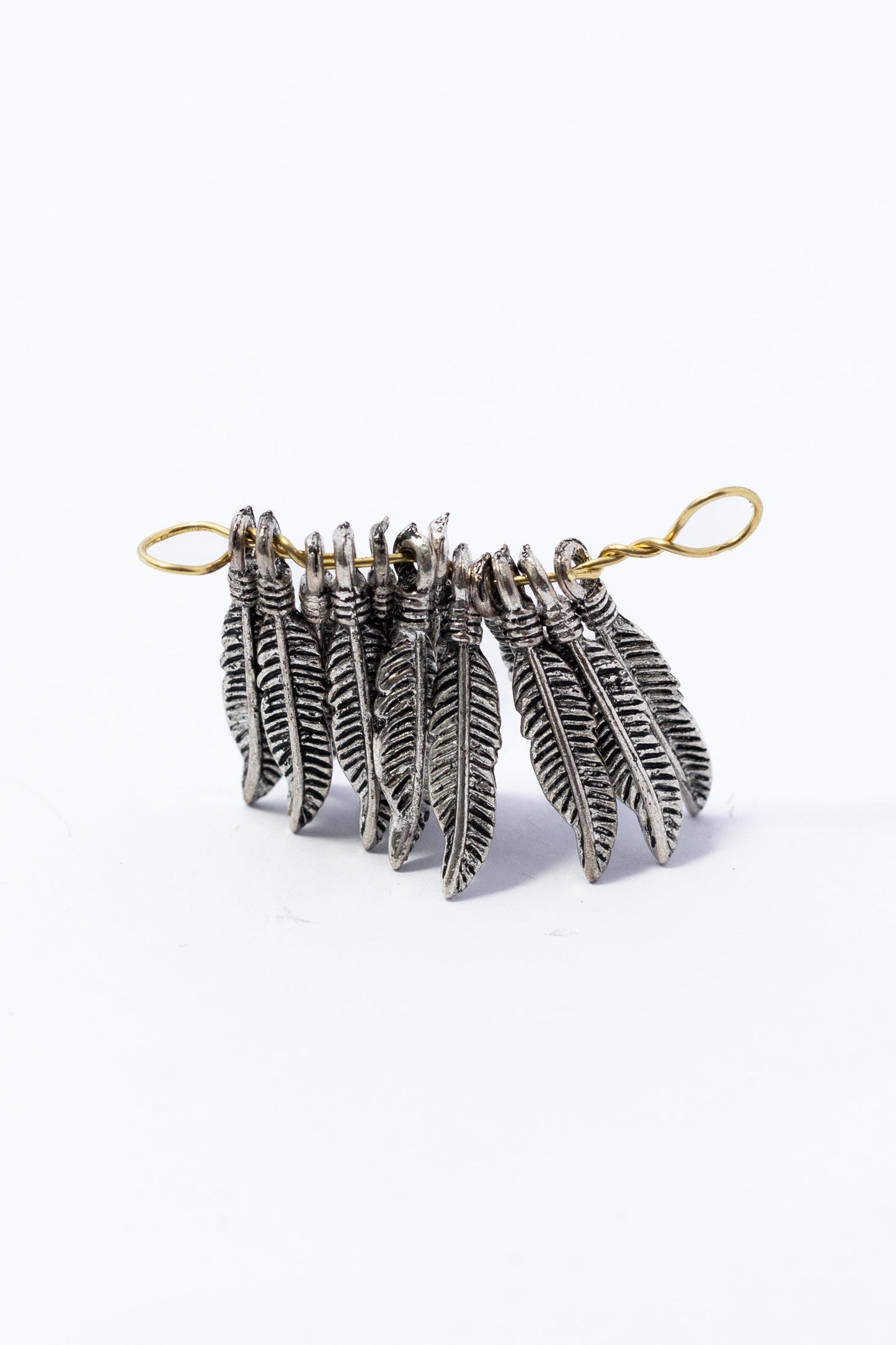 Hilo de Pewter Pluma