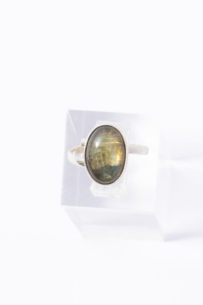 Anillo de Plata con Labradorita