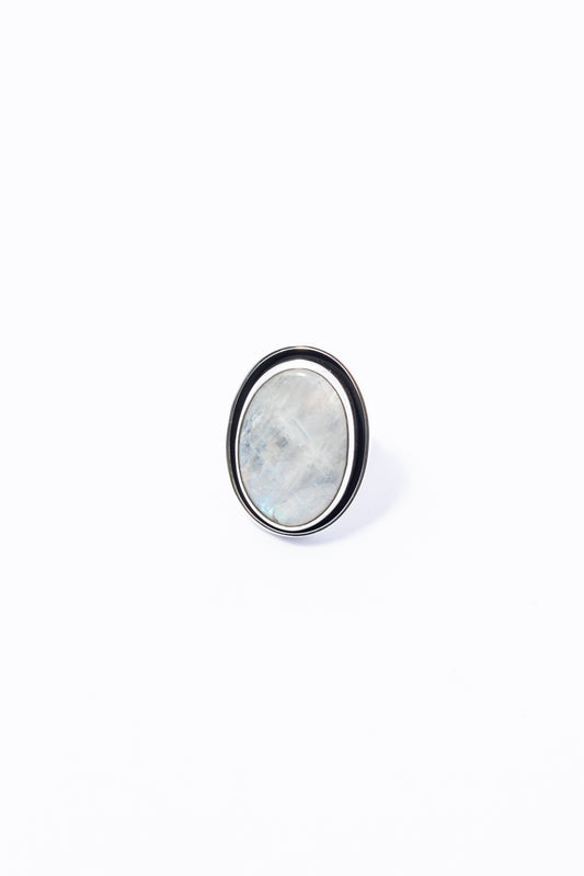 Anillo de Plata con Piedra de Luna