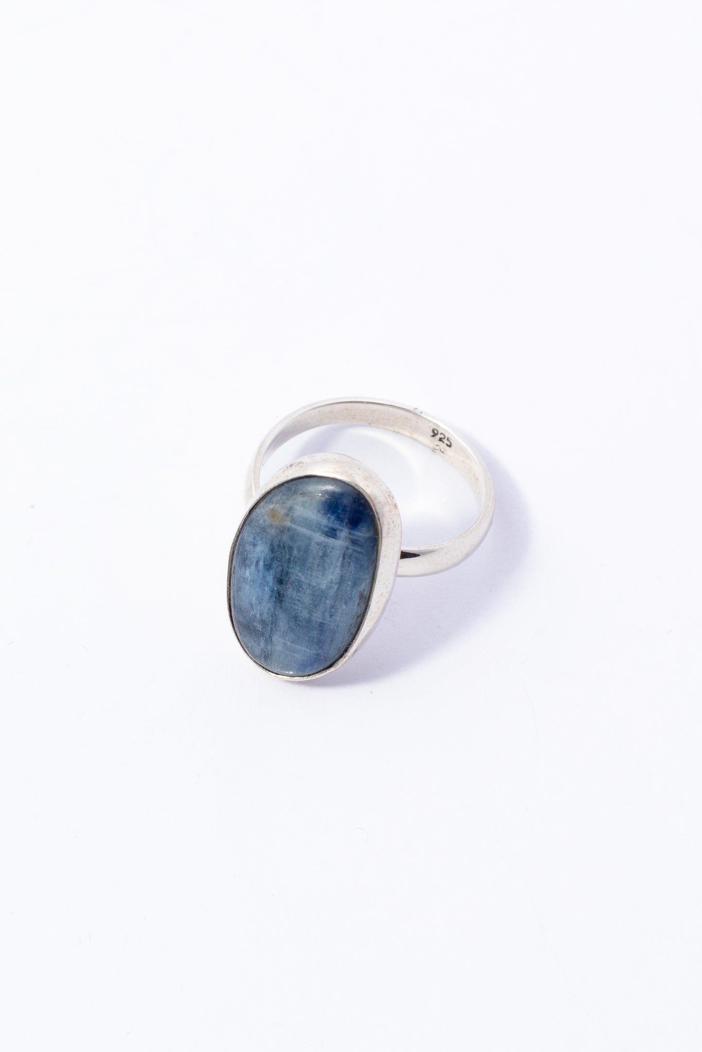 Anillo de Plata con Kyanita
