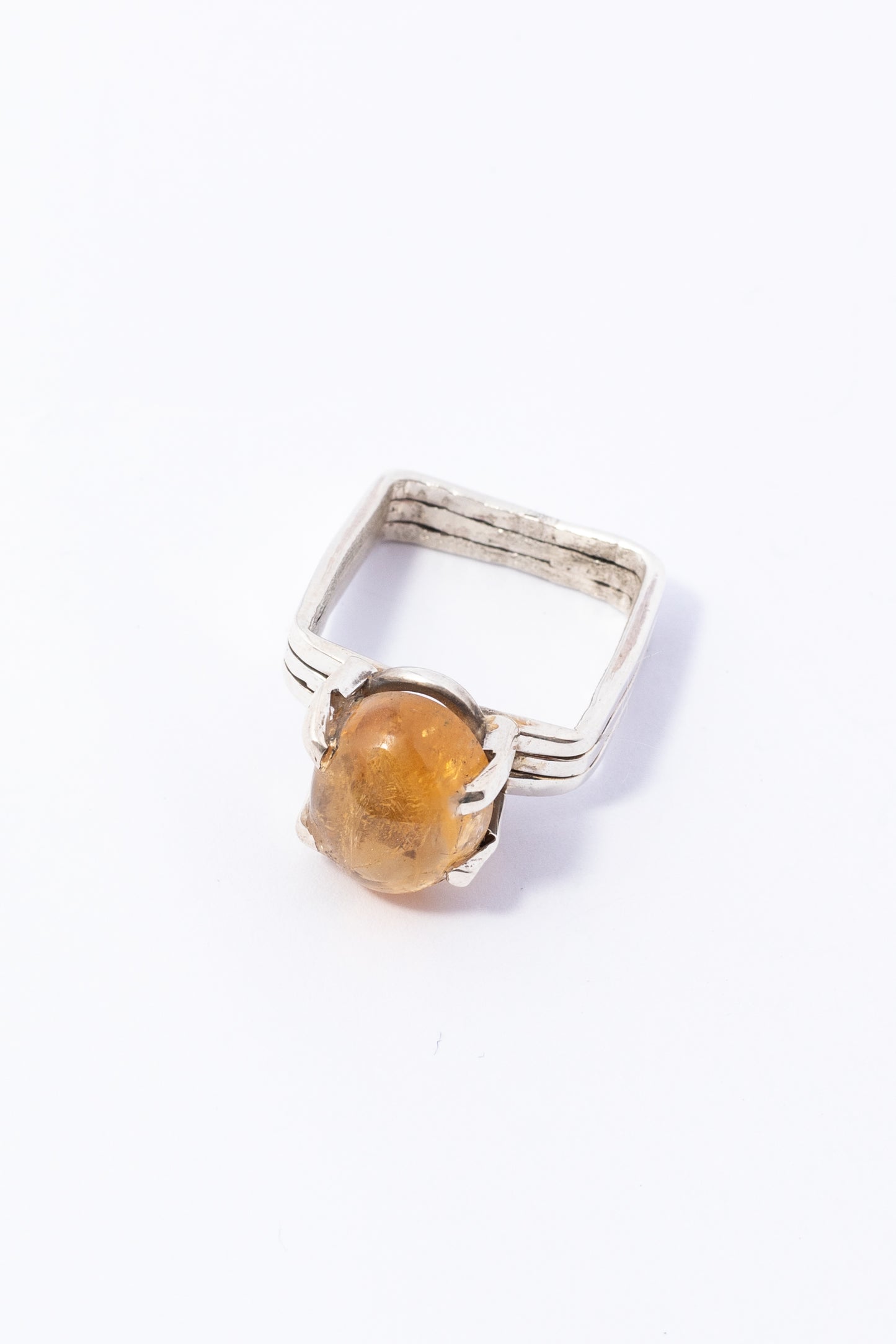 Anillo de Plata con Piedra Cuadro