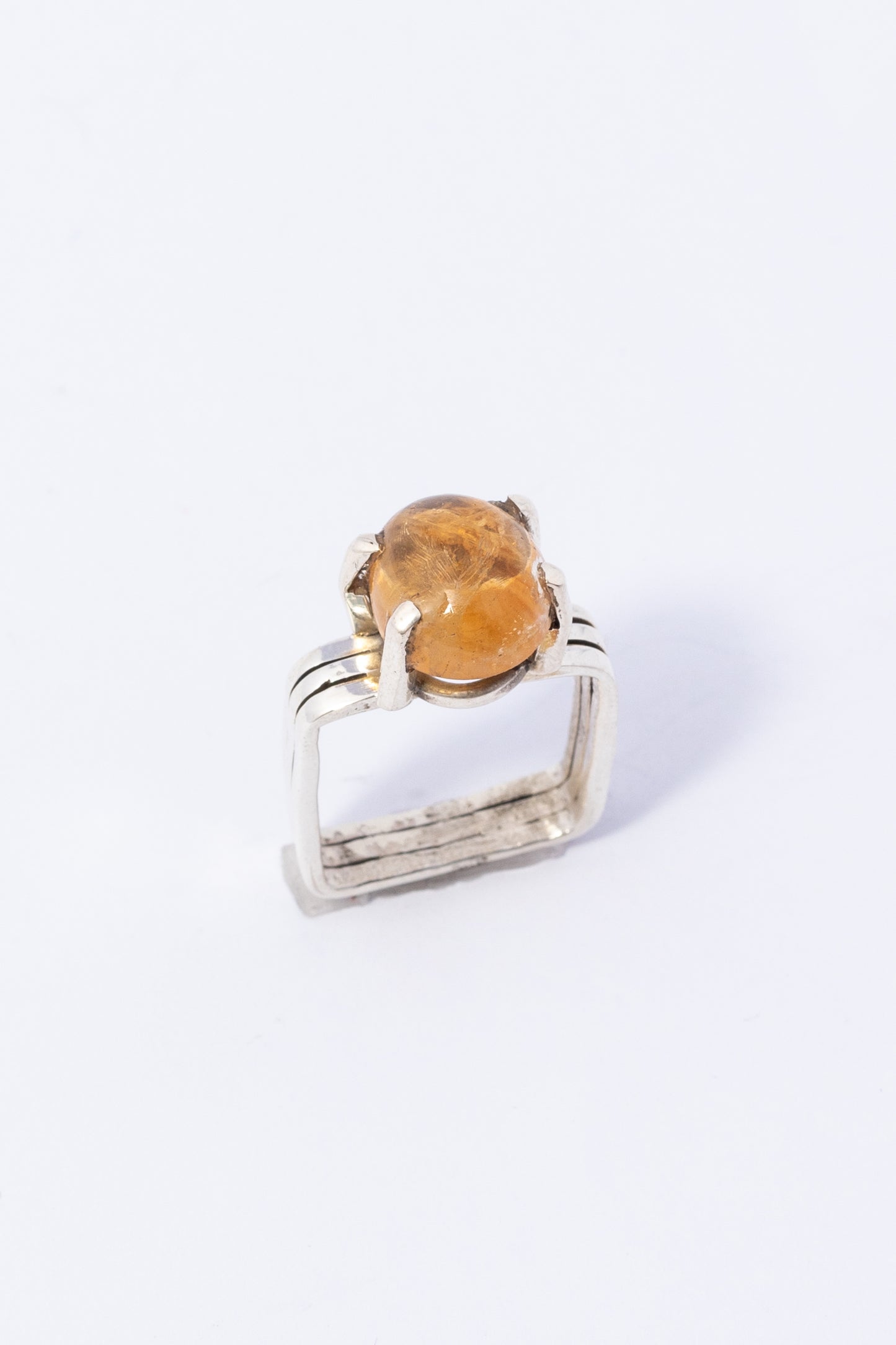 Anillo de Plata con Piedra Cuadro
