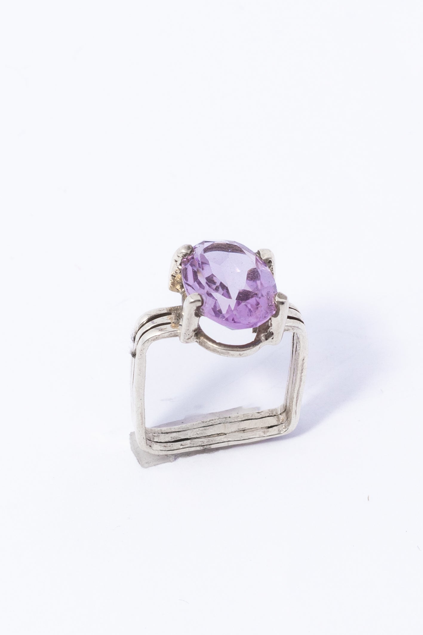 Anillo de Plata con Amatista