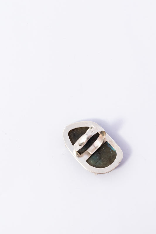 Anillo de Plata con Labradorita