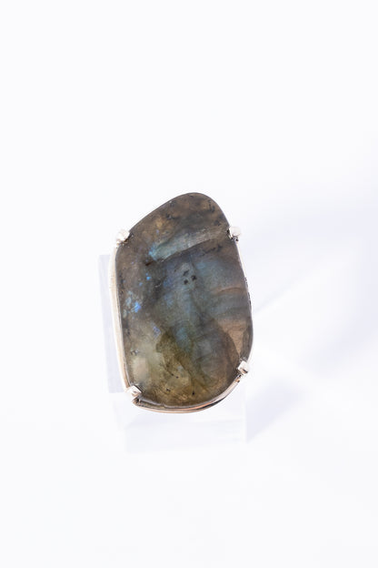 Anillo de Plata con Labradorita