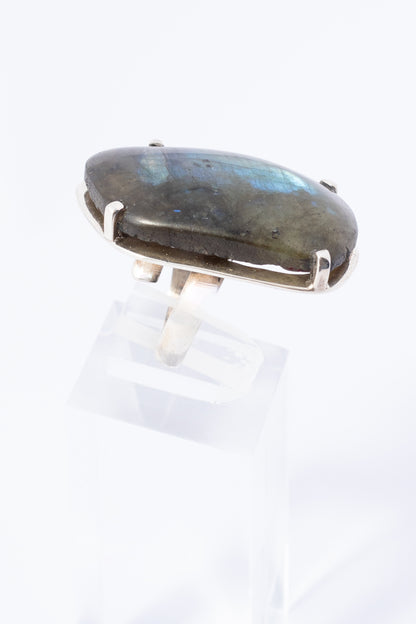 Anillo de Plata con Labradorita