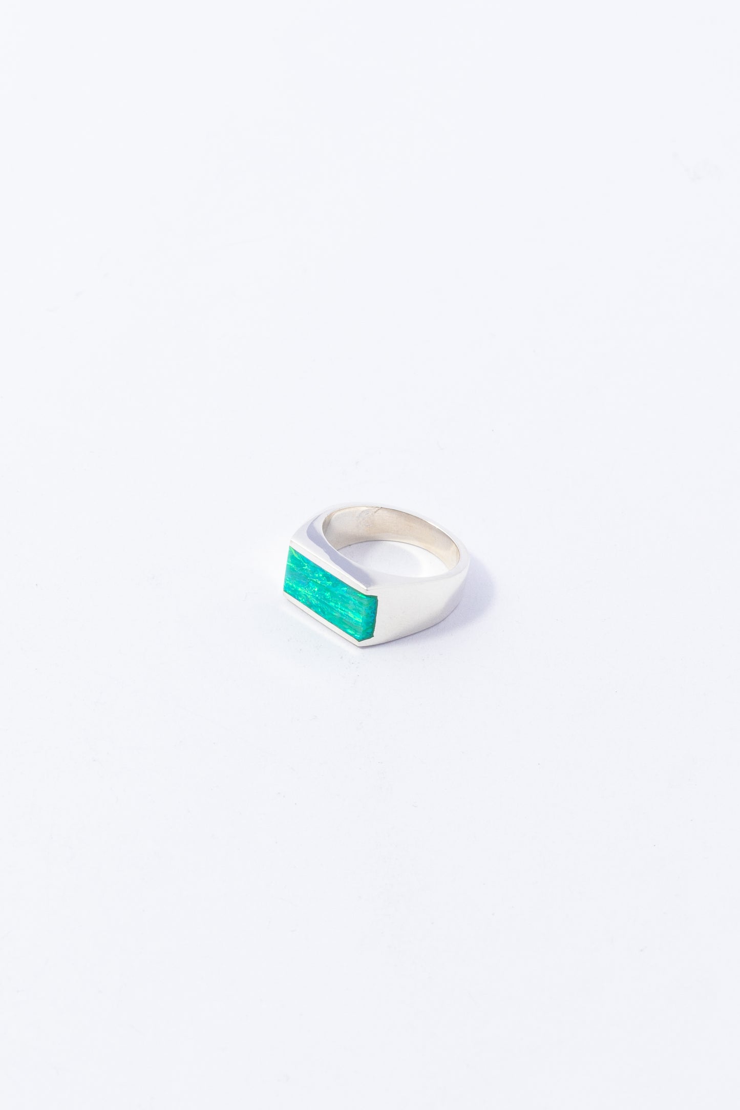 Anillo de Plata con Ópalo