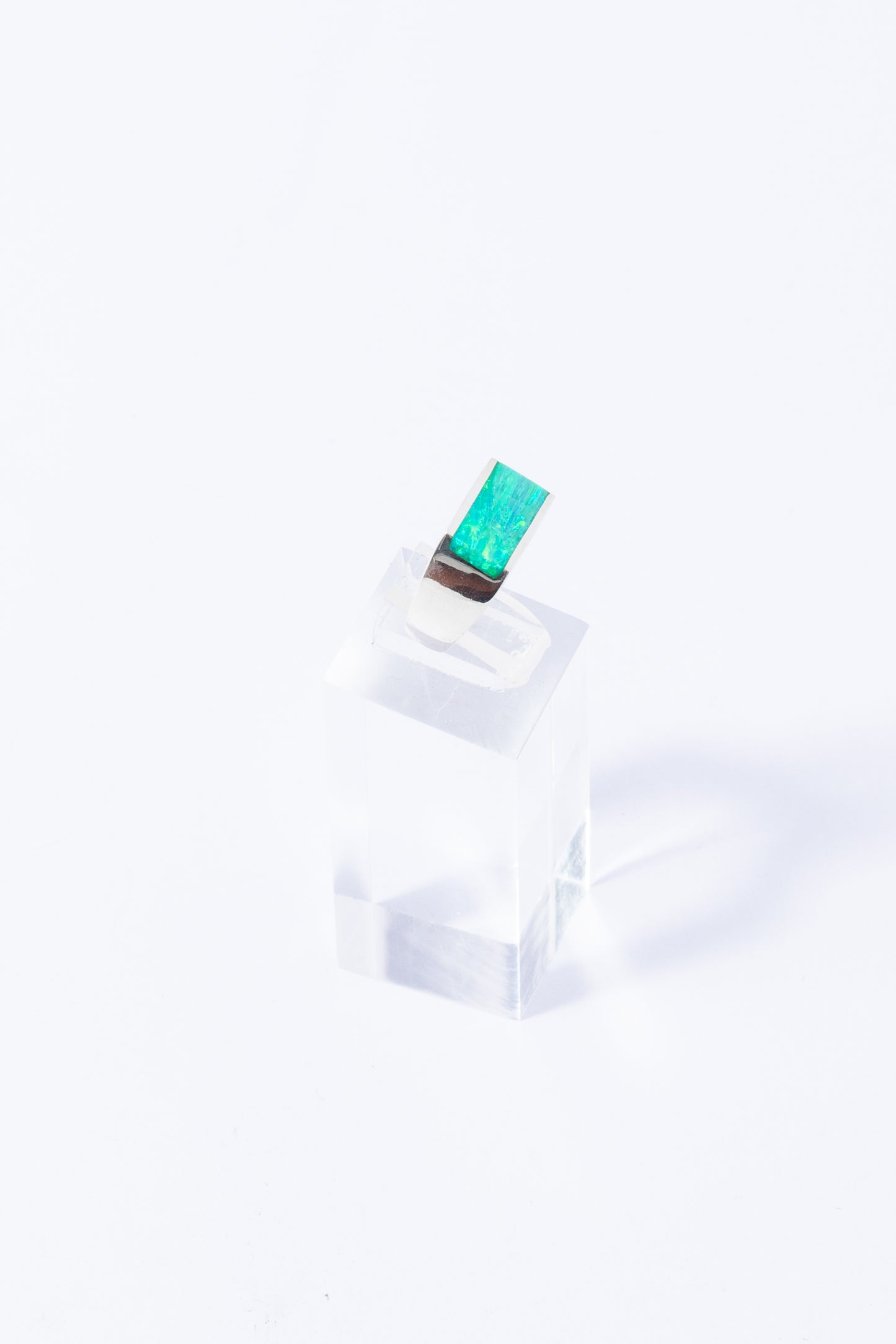 Anillo de Plata con Ópalo