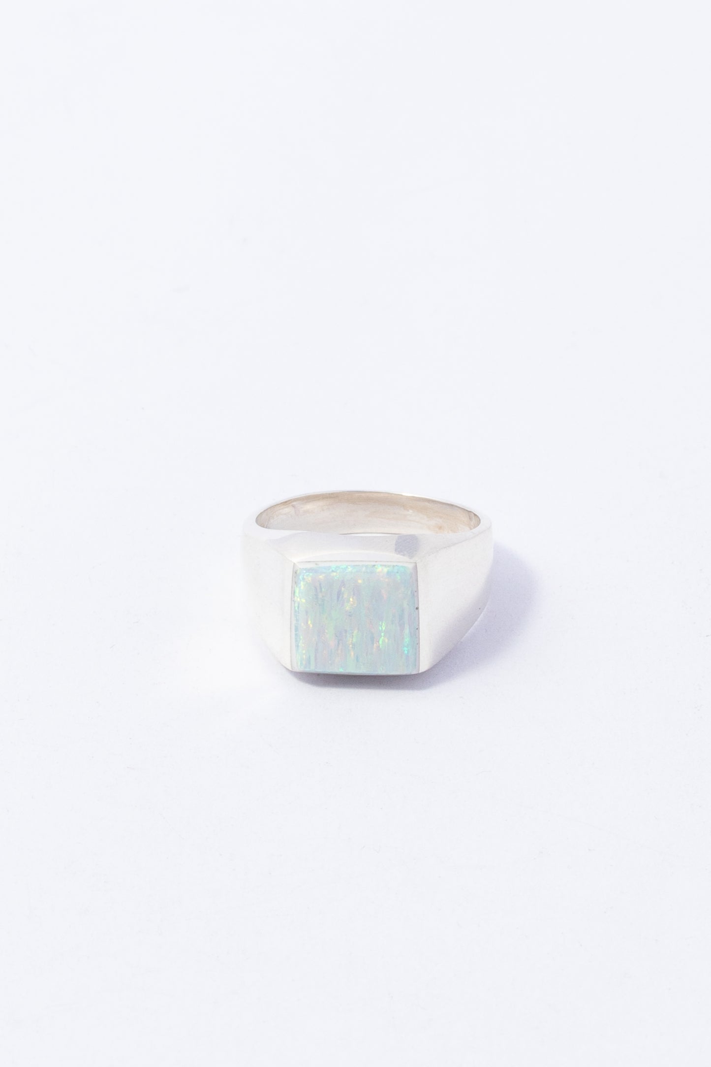 Anillo de Plata con Ópalo