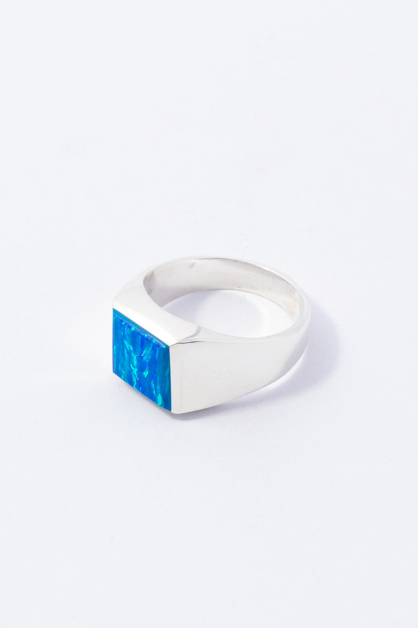 Anillo de Plata con Ópalo