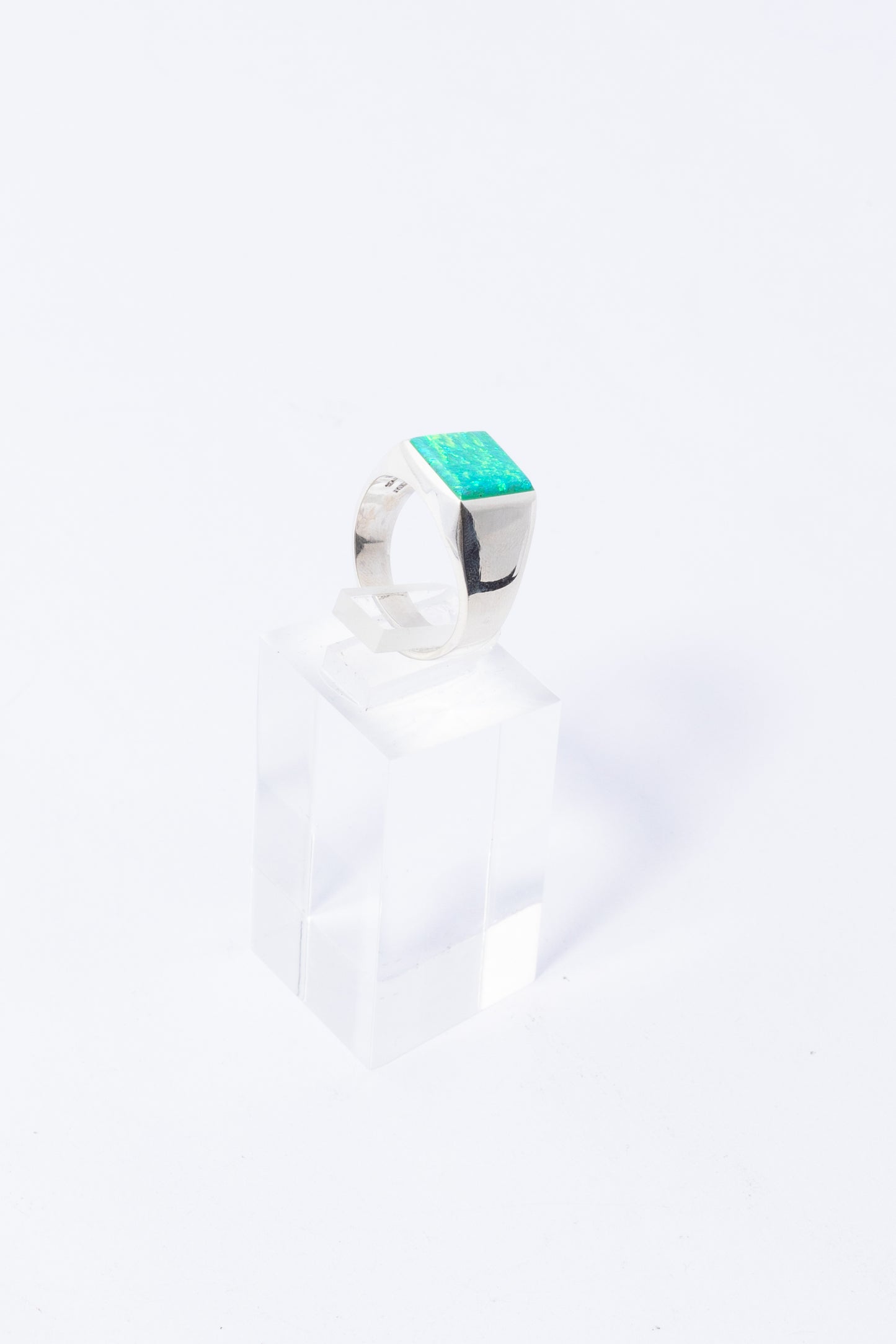 Anillo de Plata con Ópalo