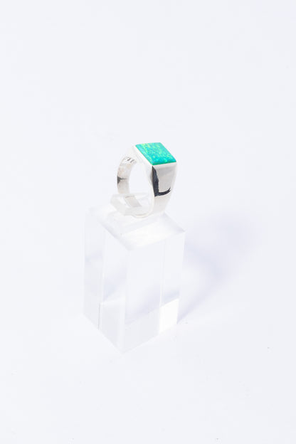 Anillo de Plata con Ópalo