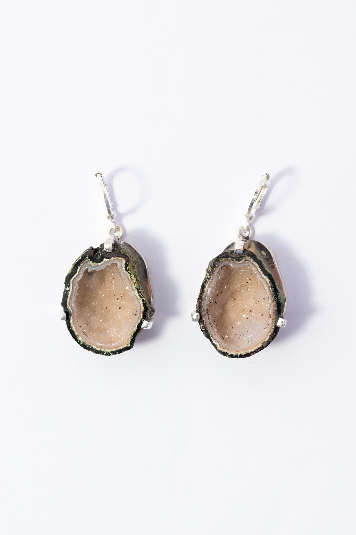 Arete de Plata con Geoda