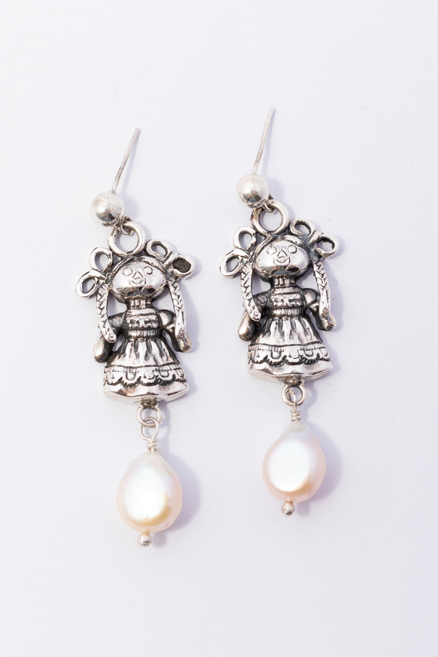 Arete de Plata con Perla Muneca