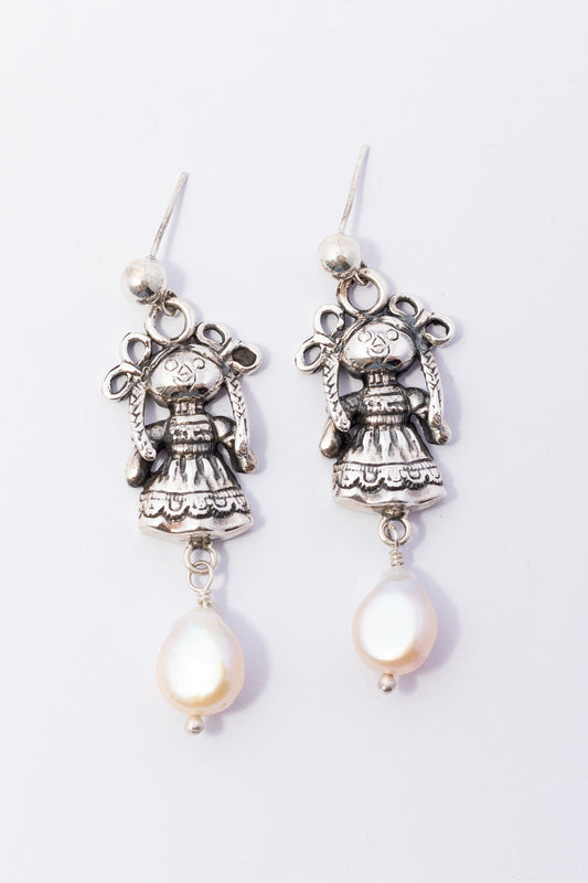 Arete de Plata con Perla Muneca