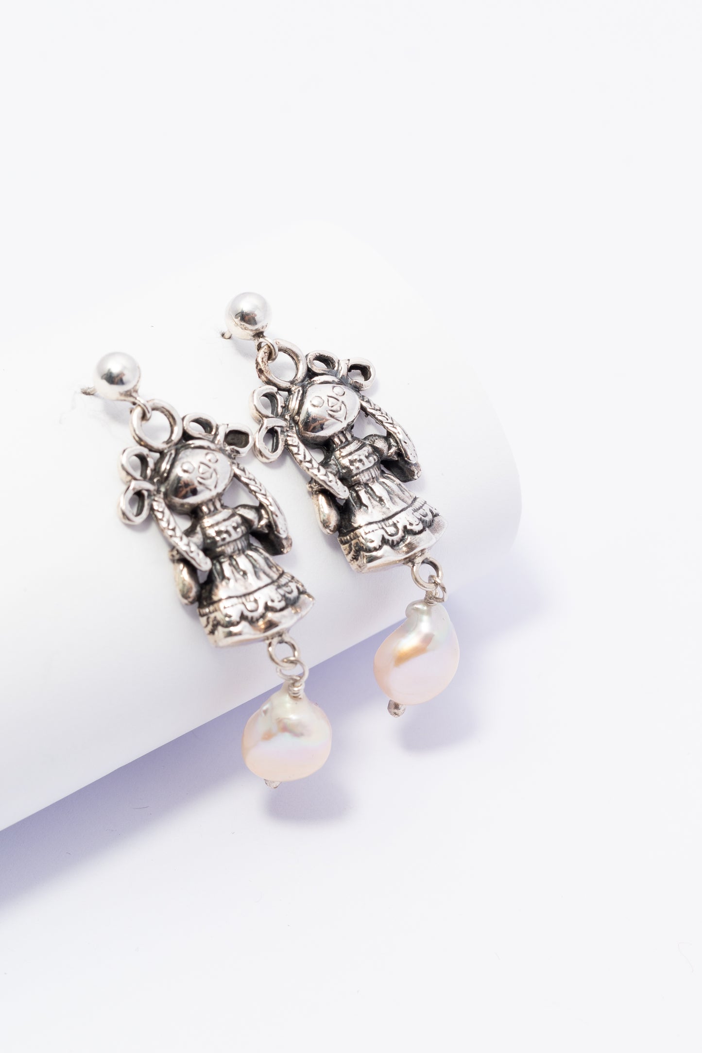 Arete de Plata con Perla Muneca