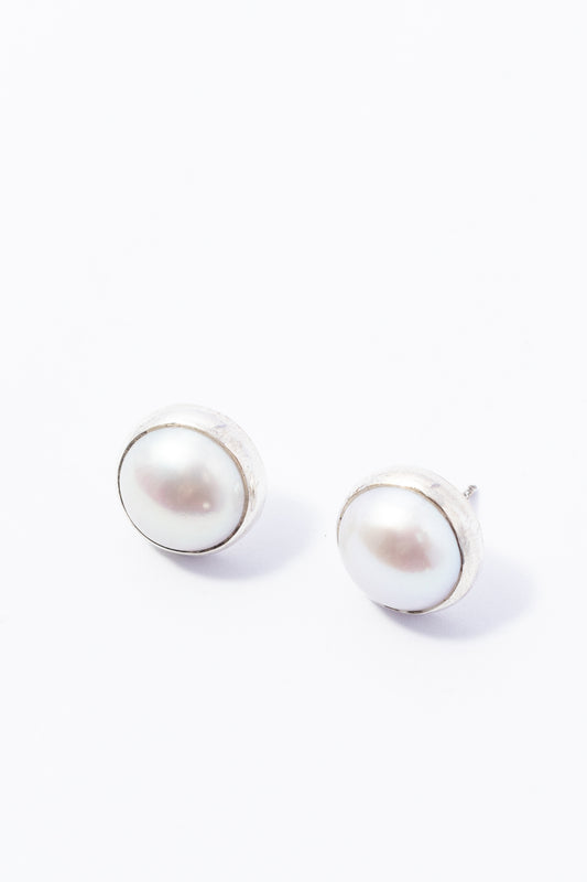Broquel de Plata con Perla