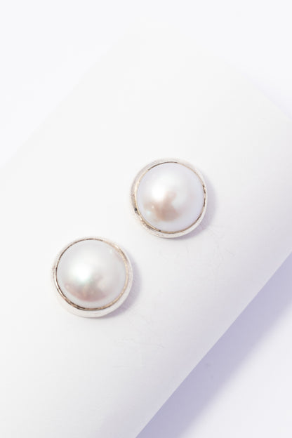 Broquel de Plata con Perla