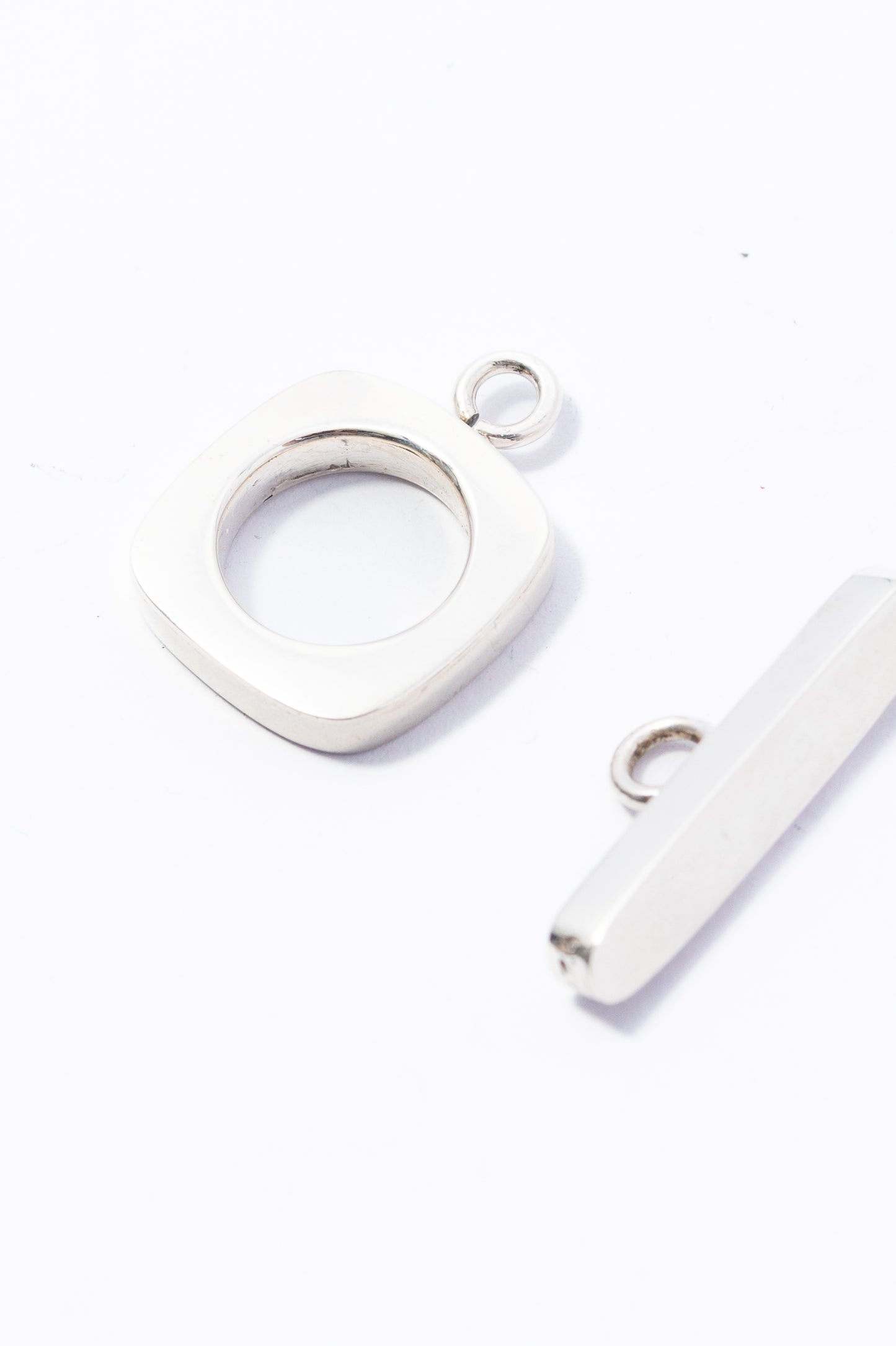 Broche de Plata Cartone