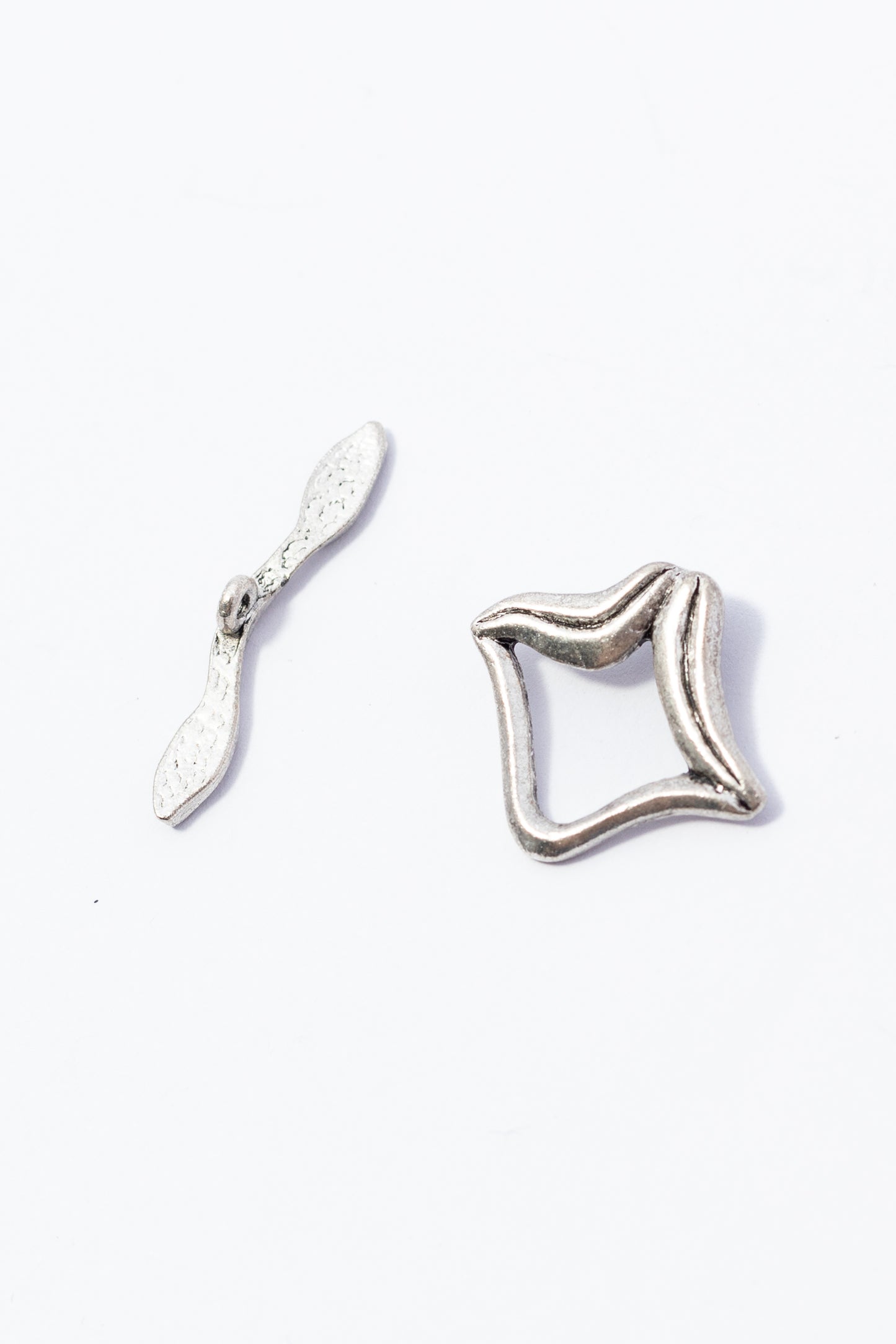 Broches de Pewter