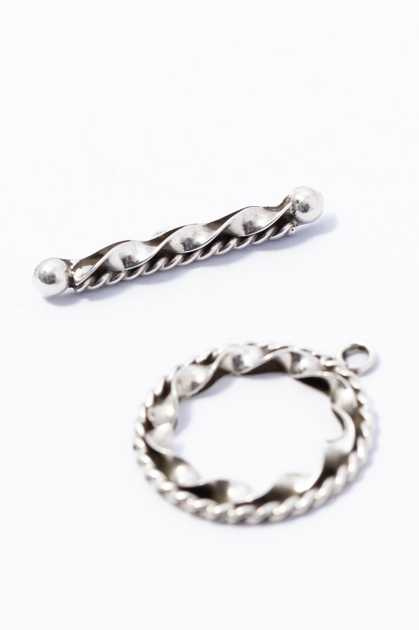 Broche de Plata Torzal y Escarchado
