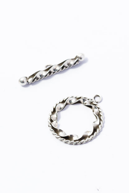 Broche de Plata Torzal y Escarchado