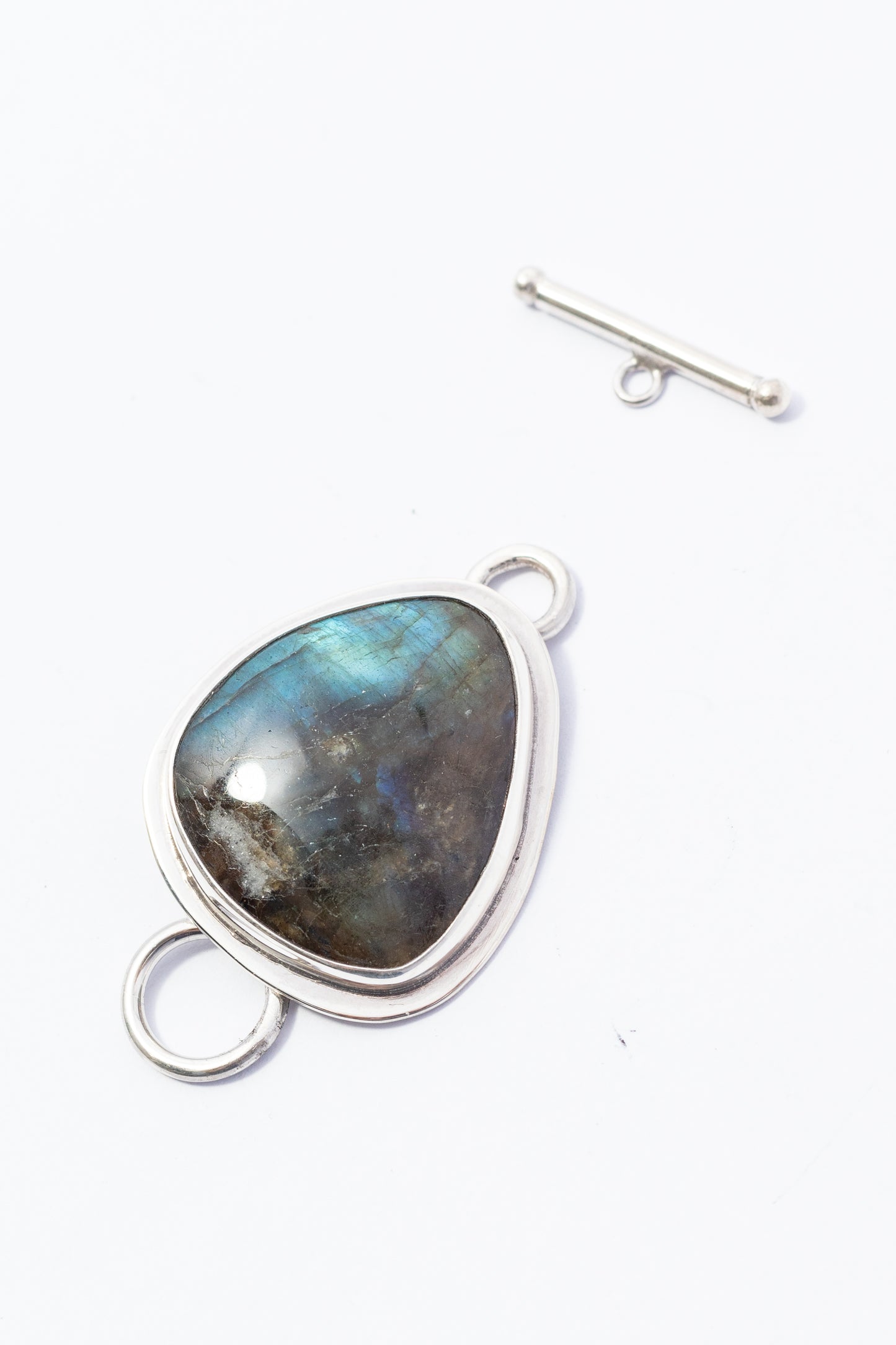 Broche de Plata con Labradorita