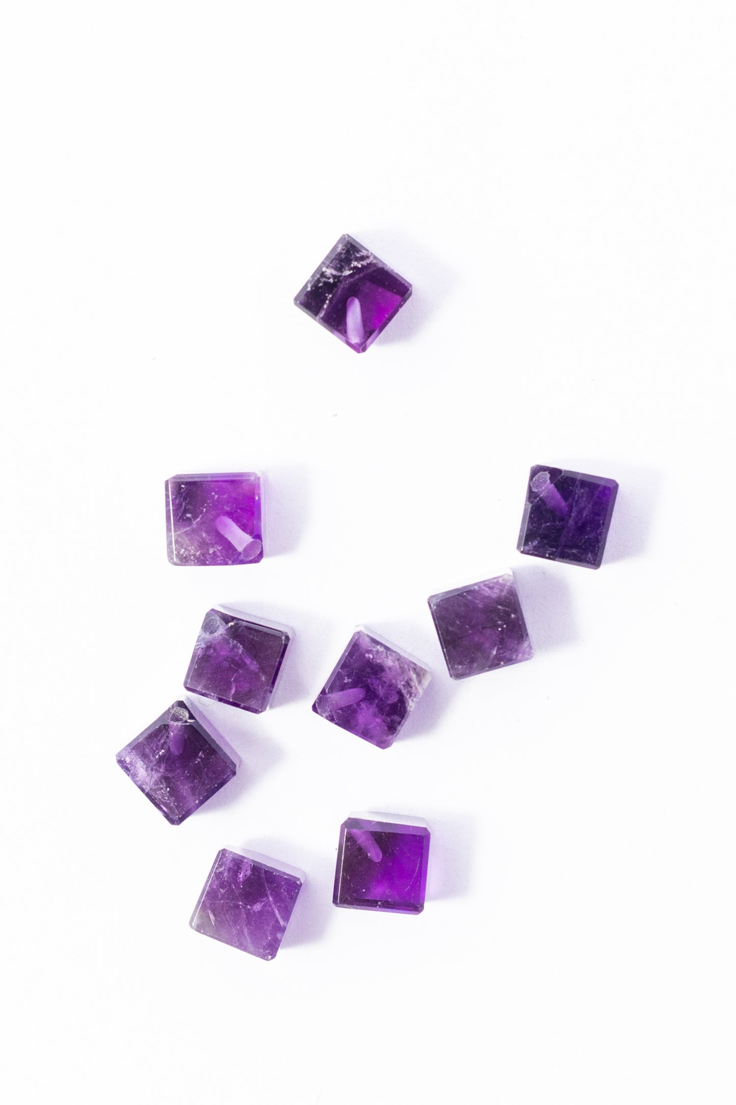 Cabujón de Amatista Cubo
