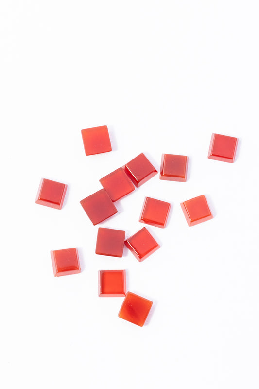 Cabujón de Cornalina Cubo