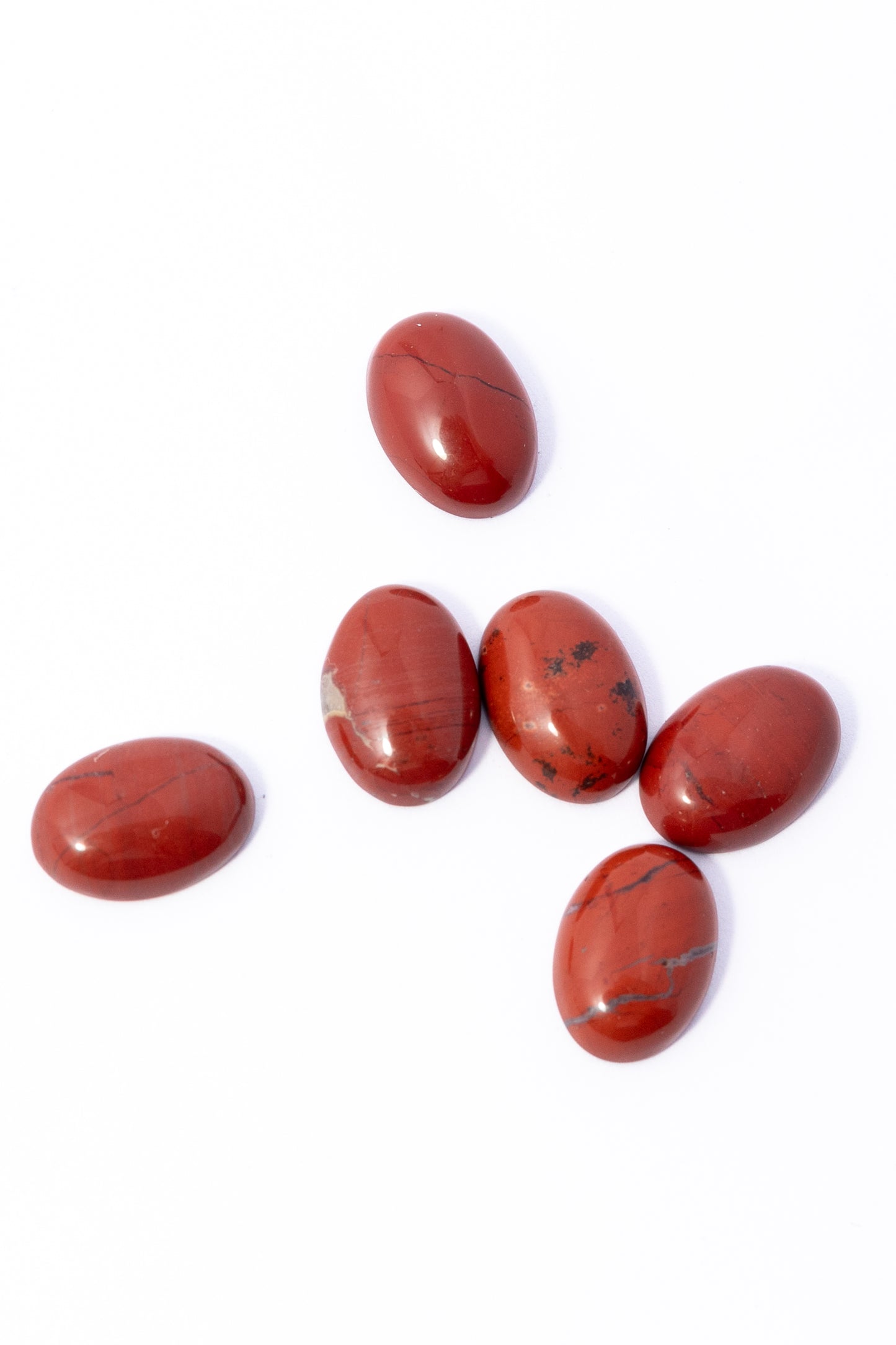 Cabujón de Jade Rojo