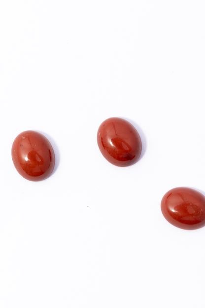 Cabujón de Jade Rojo