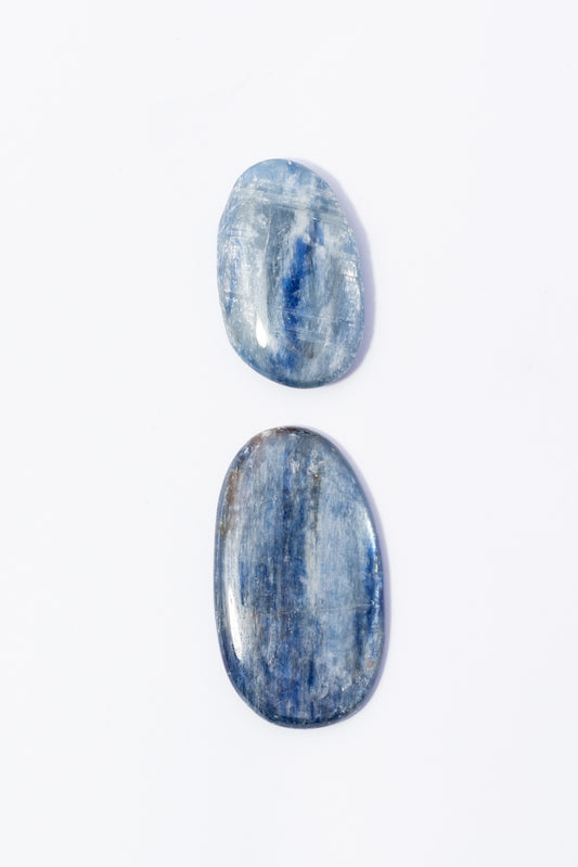 Cabujón de Kianita Irregular