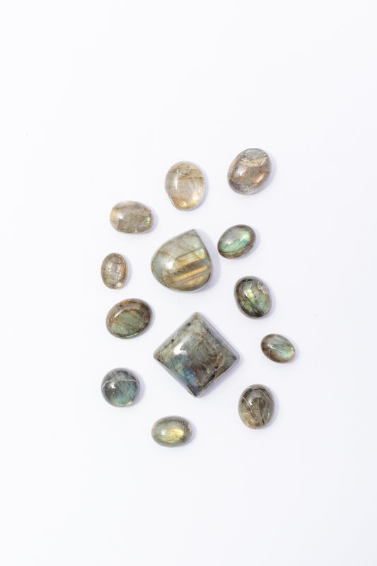 Cabujón de Labradorita Irregular