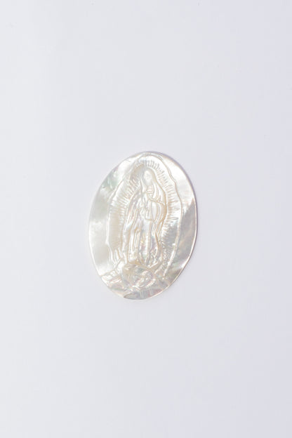 Cabujón de Madre Perla Virgen de Guadalupe