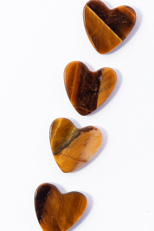 Cabujón de Ojo de Tigre Corazón