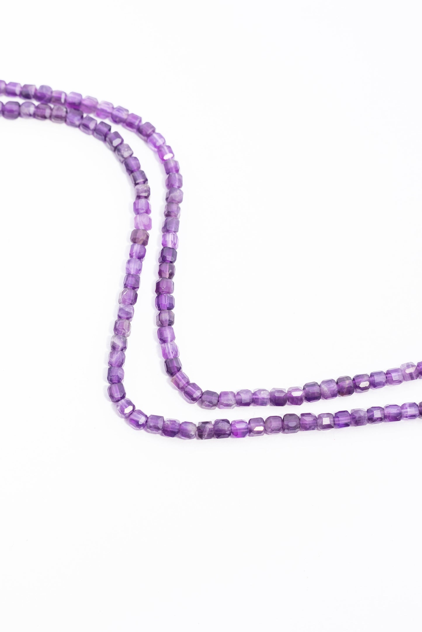 Hilo de Amatista Cubo Facetado