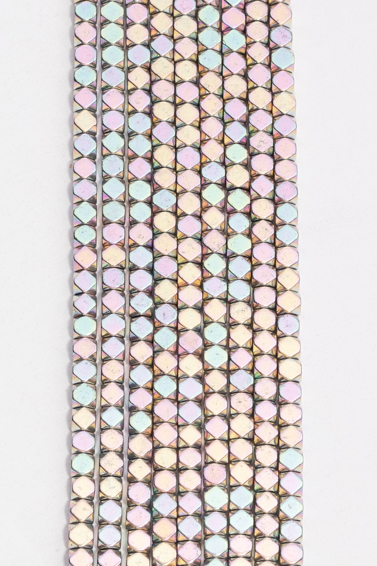 Hilo de Hematite Cubo con Esquina Facetada