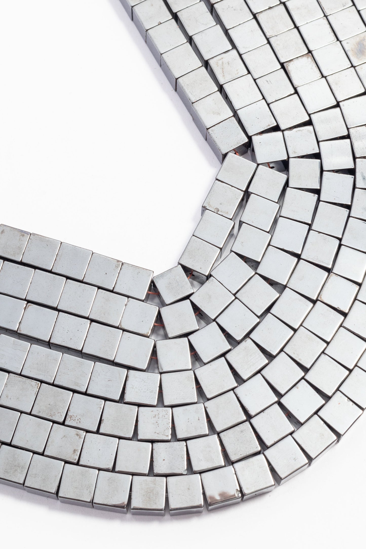 Hilo de Hematite Cubo