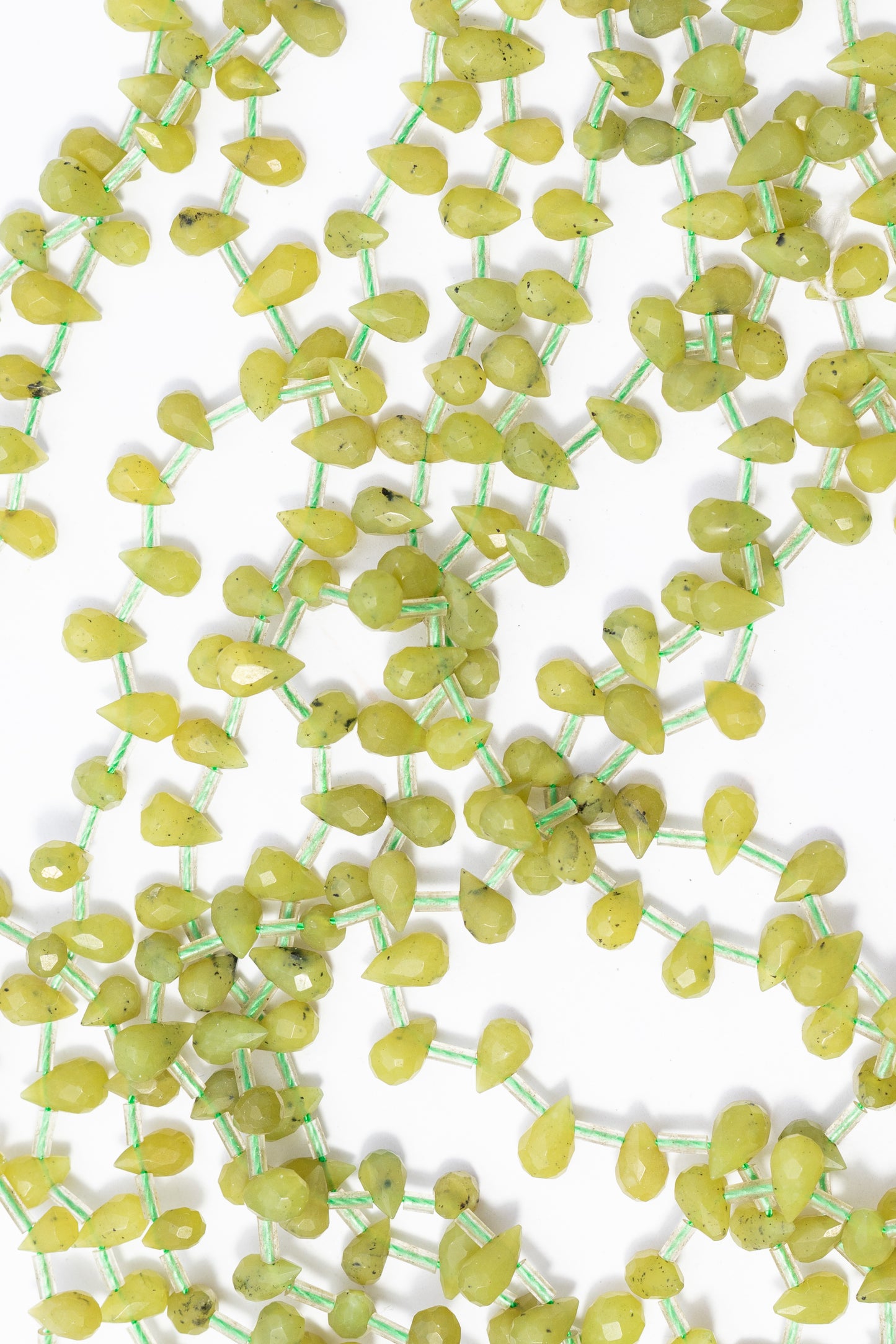 Hilo de Jade Gota