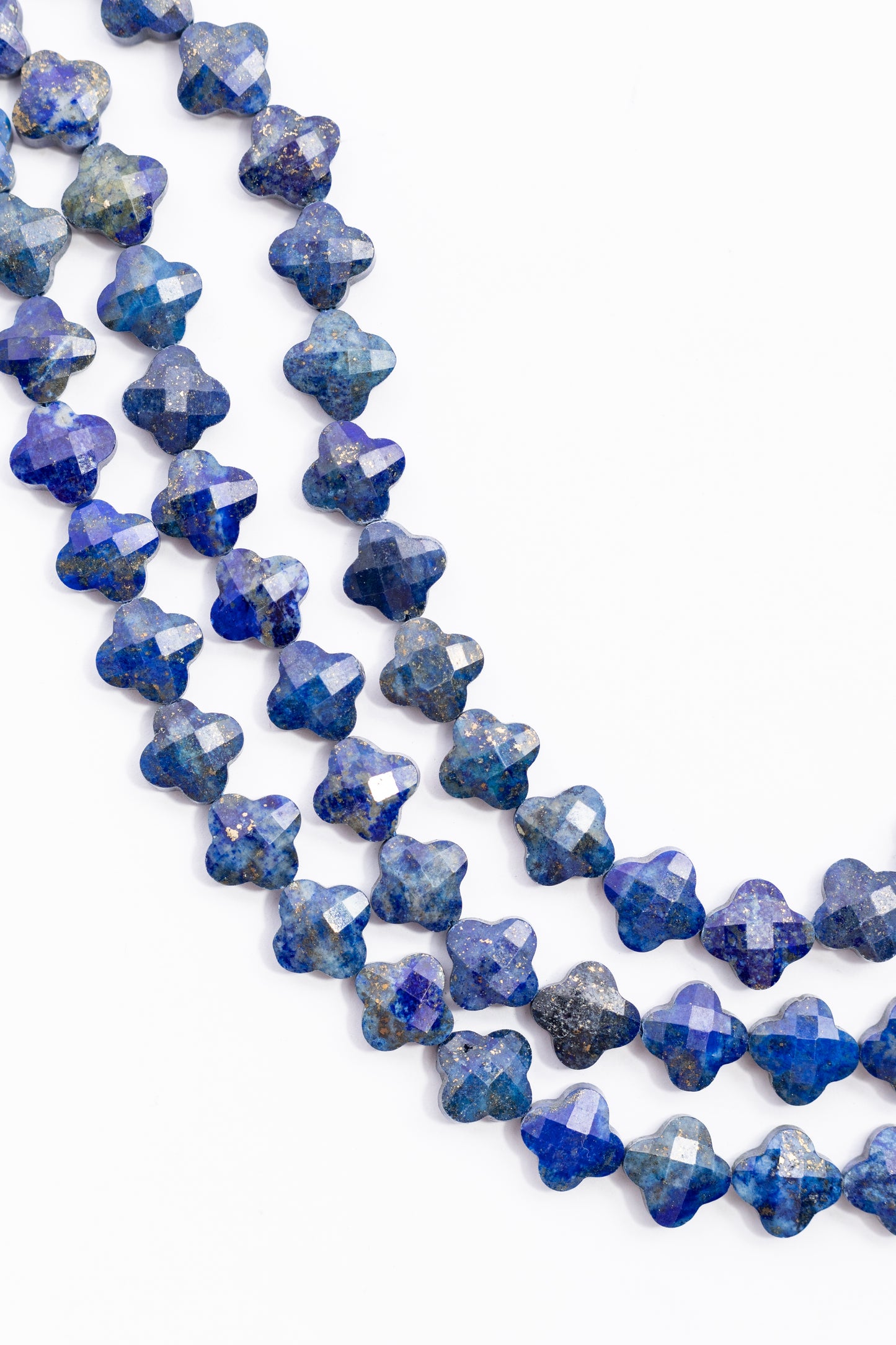 Hilo de Lapislazuli Trébol Facetado