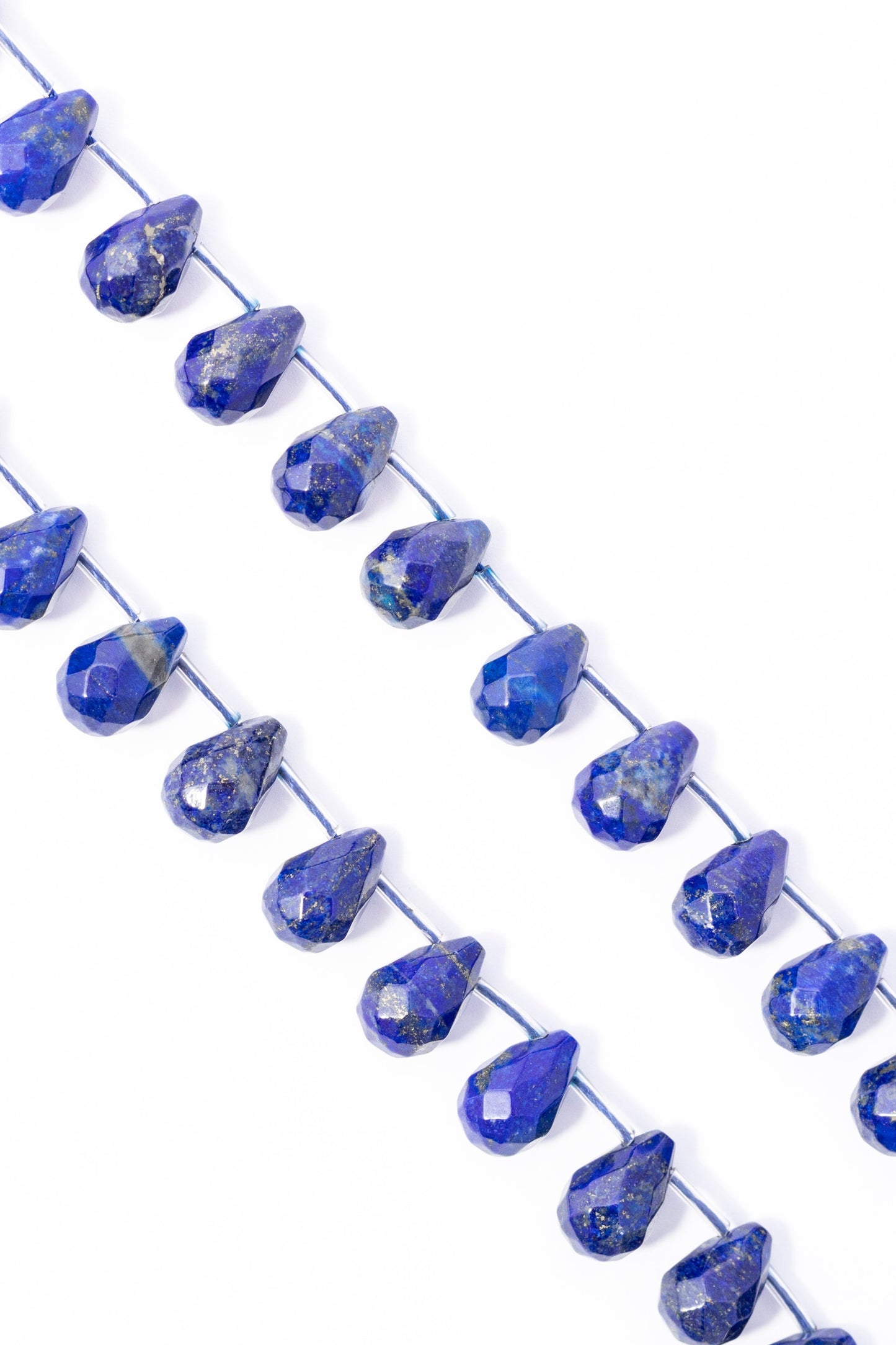 Hilo de Lapislazuli Gota Facetado