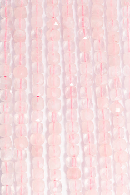 HIlo de Cuarzo Rosa Cubo Facetado