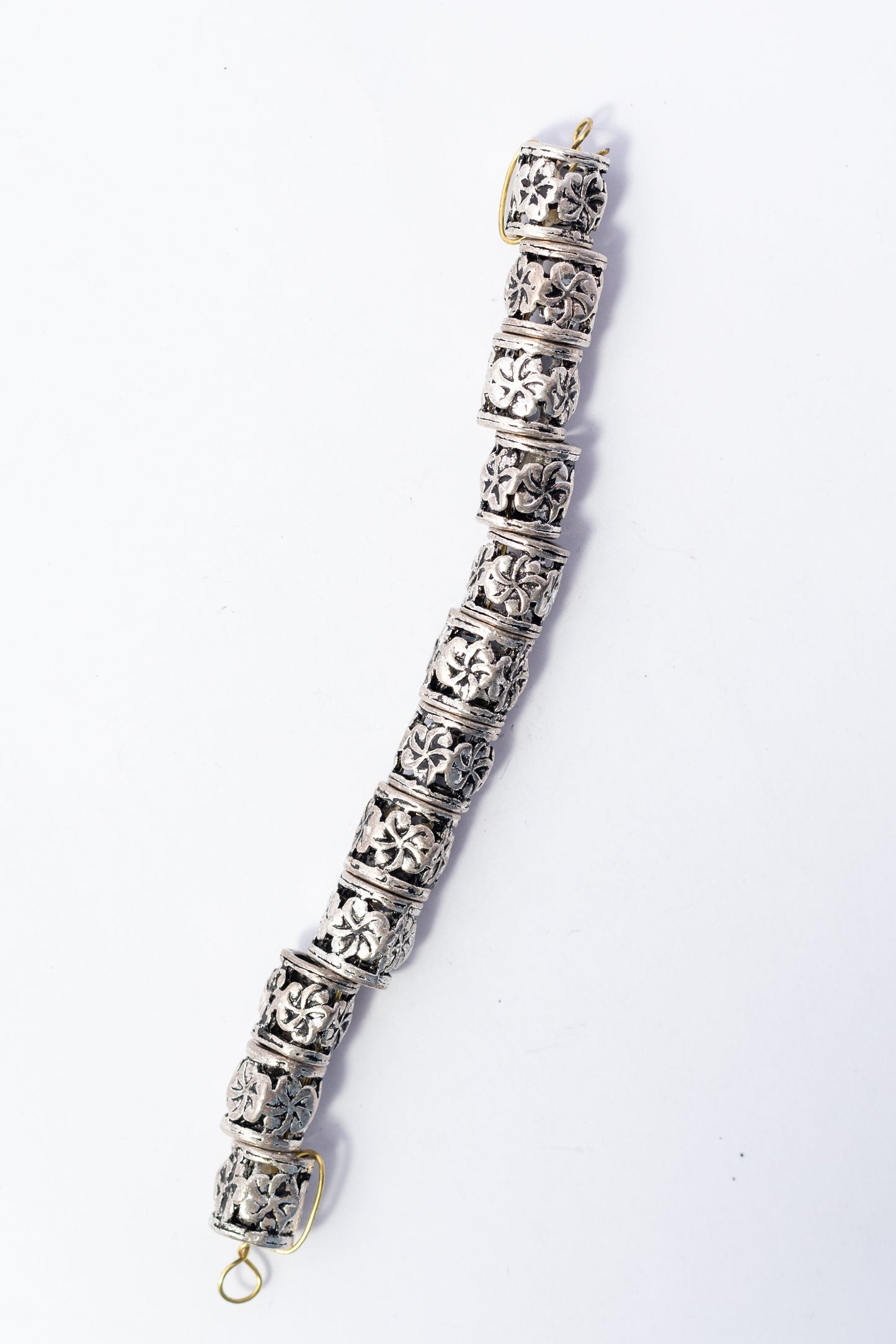 Tira de Pewter Cilindrico con Flores